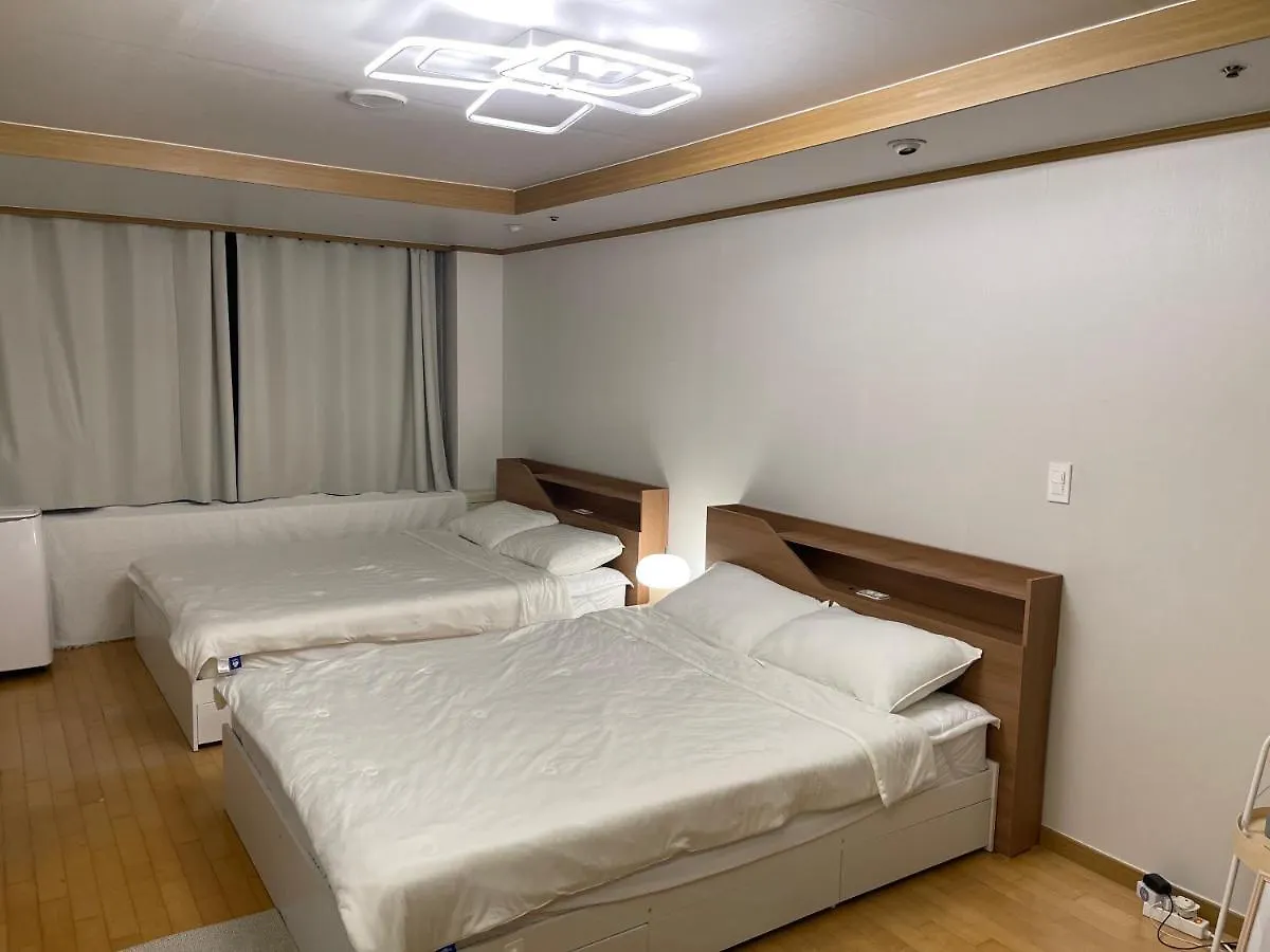 Posh_Hongdae Apart otel Seul